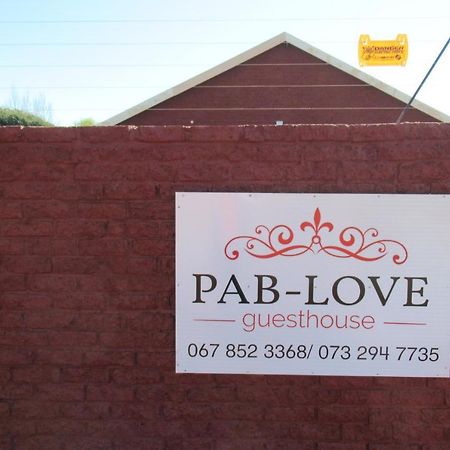 Pab-Love Guest House Kuruman Esterno foto