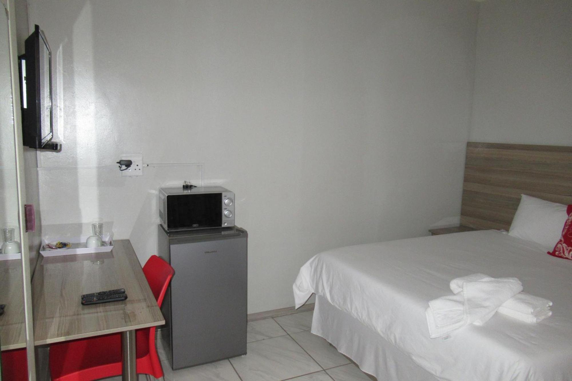 Pab-Love Guest House Kuruman Esterno foto