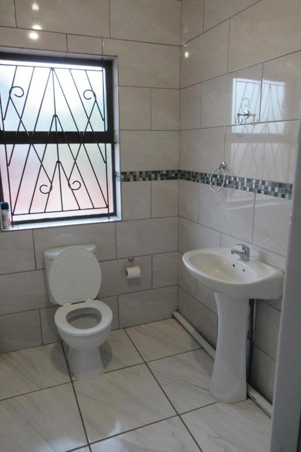 Pab-Love Guest House Kuruman Esterno foto