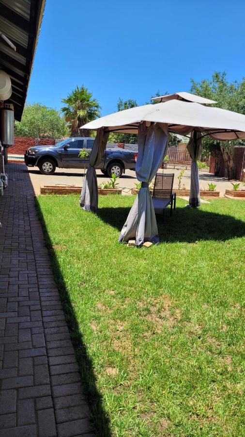 Pab-Love Guest House Kuruman Esterno foto