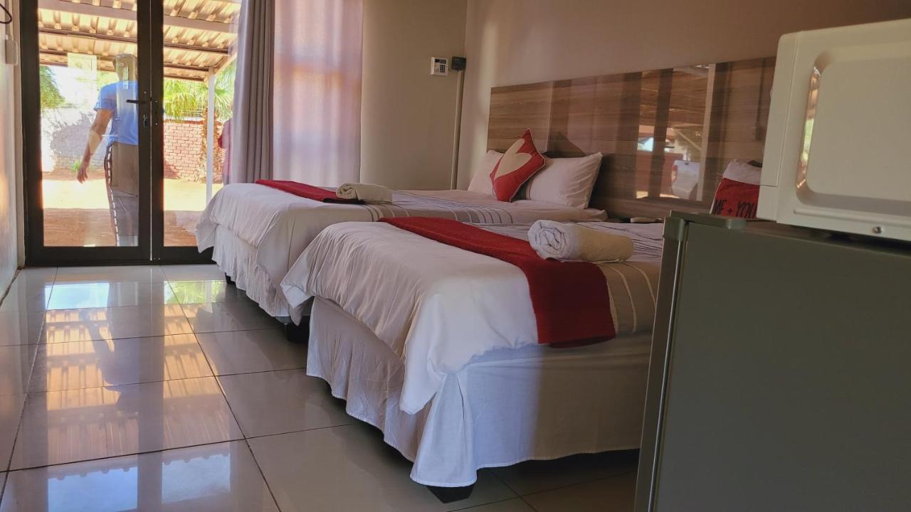 Pab-Love Guest House Kuruman Esterno foto